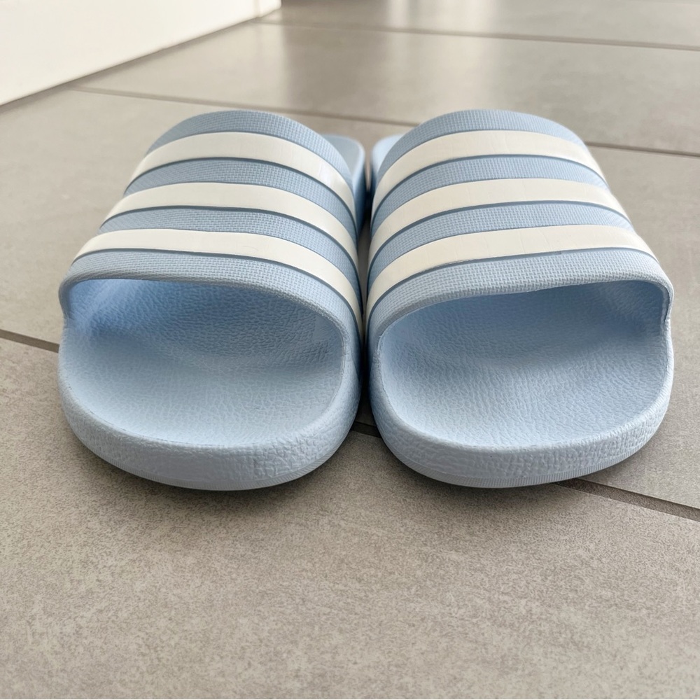 Adidas Adilette Aqua Powder Blue Slides Size 7 - Picture 3 of 9